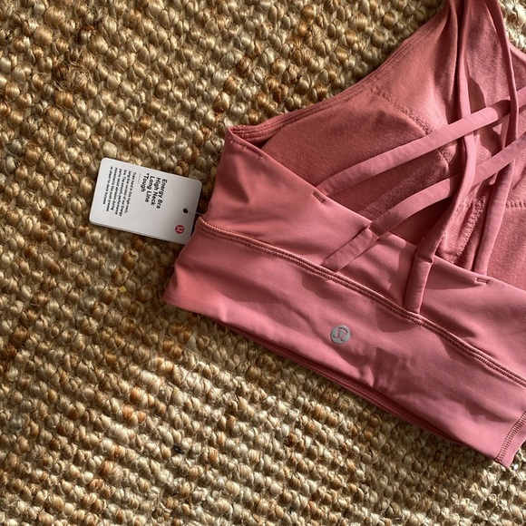 Lululemon Energy Bra New with Tags - Picture 3 of 3